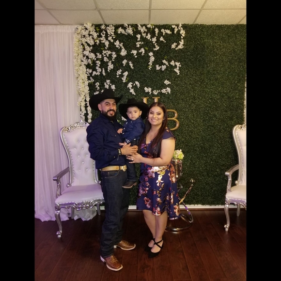 Meet your Posher, Jessica - Picture 1 of 1